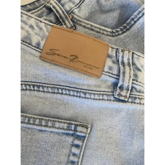 Seven7 Light Wash Women’s Straight Leg Slim Jeans Size 14 - Picture 4 of 6